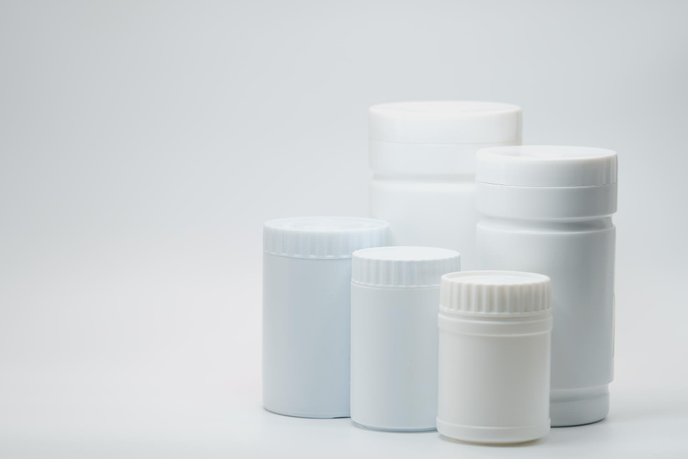 Słoiczki plastikowe – lekkie i trwałe rozwiązanie do kosmetyków i maści